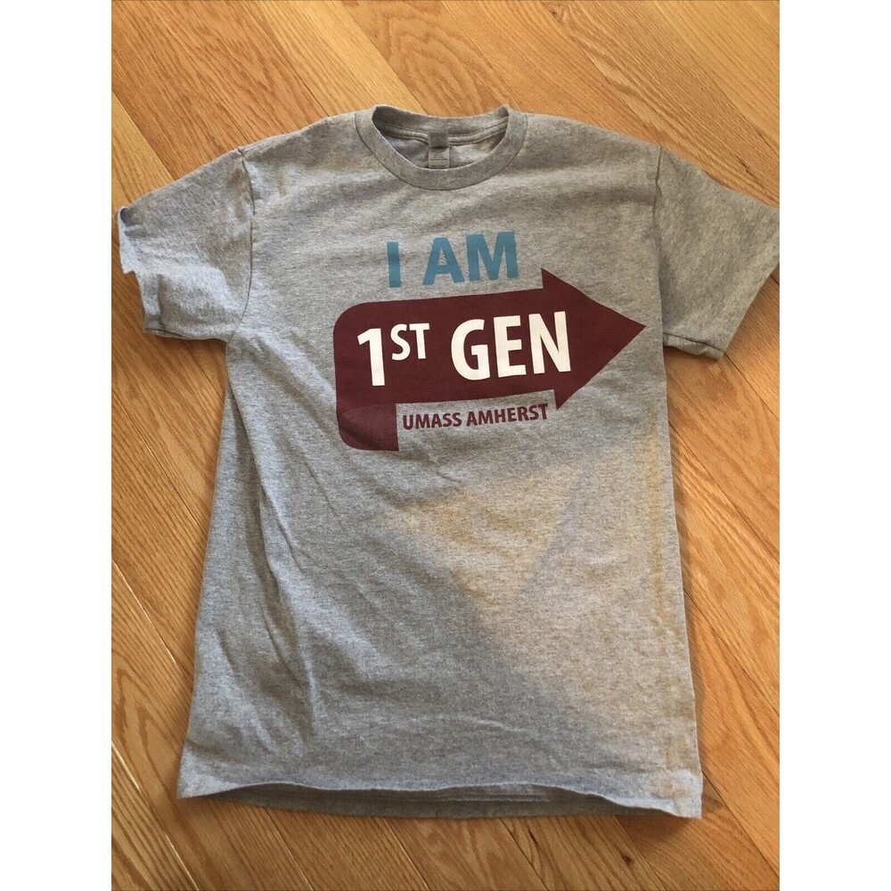 UMass Amherst T Shirt Gray Small‎ I Am 1st Gen NWOT